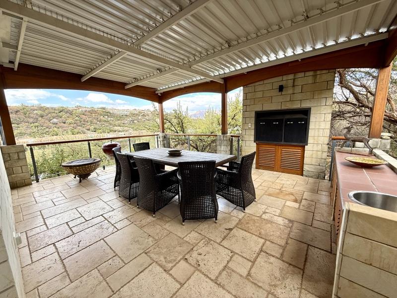 5 Bedroom Property for Sale in Clarens Free State